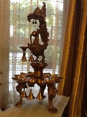 Multi level oil lamp